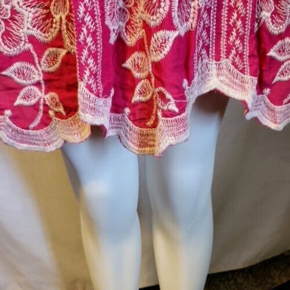 NWT SOLITARE Pink & White Medium Mini SKIRT Floral Embroidered Elastic Waist - Picture 4 of 7